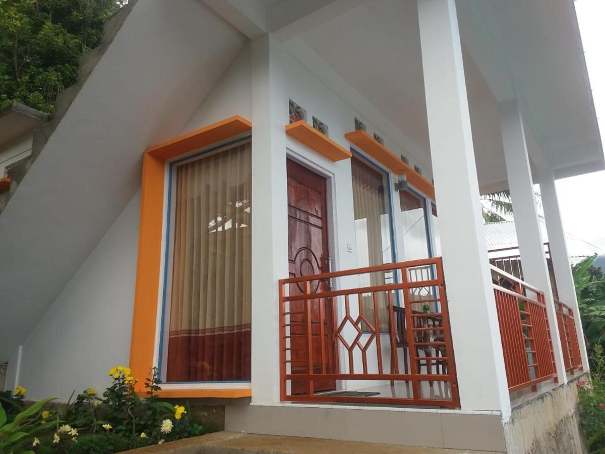 Bintang Bungalow Tour & Travel Kelimutu Extérieur photo