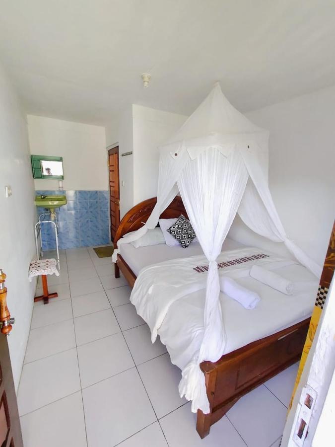Bintang Bungalow Tour & Travel Kelimutu Extérieur photo