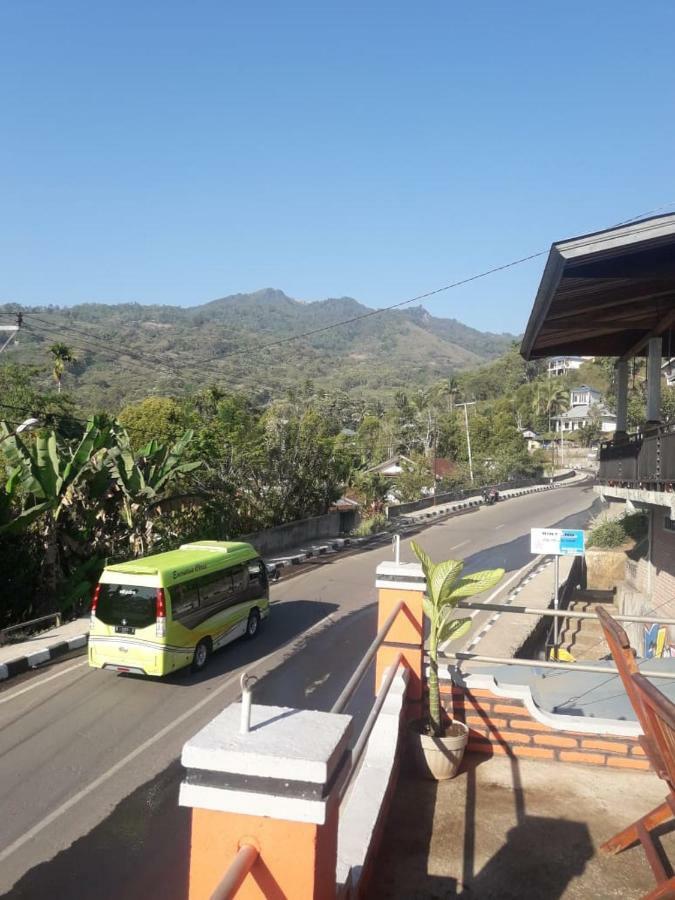 Bintang Bungalow Tour & Travel Kelimutu Extérieur photo