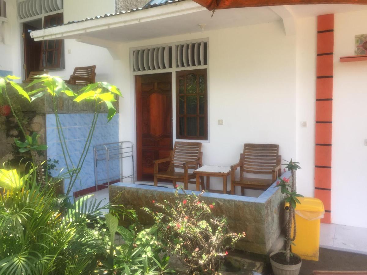 Bintang Bungalow Tour & Travel Kelimutu Extérieur photo